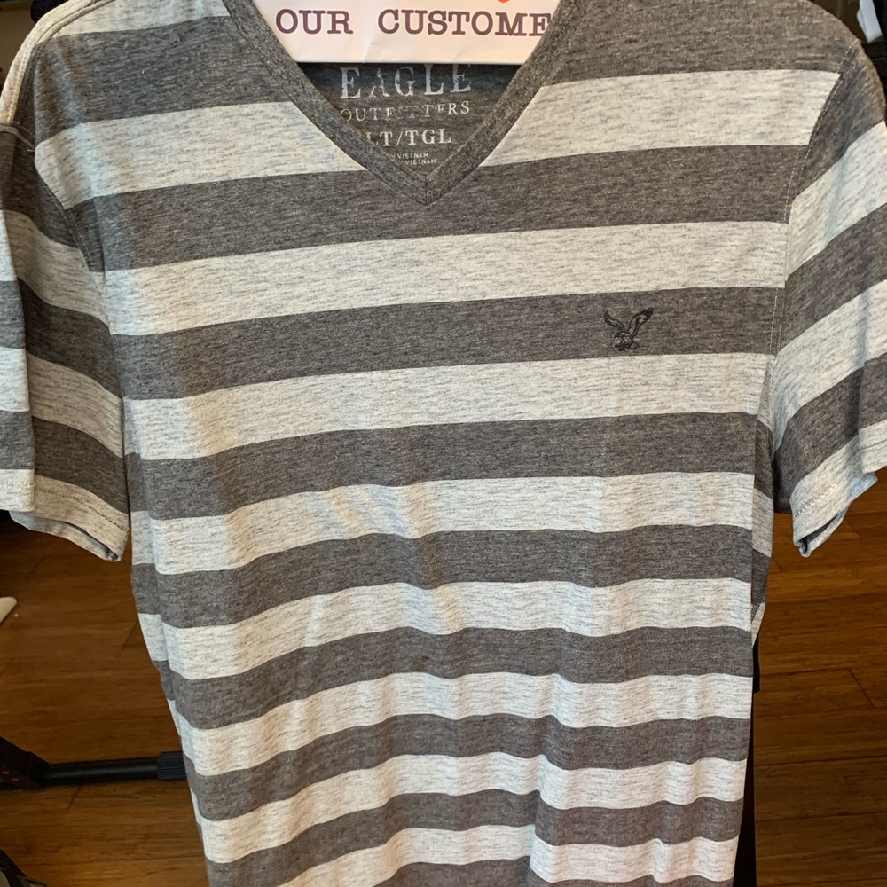 American Eagle V Neck